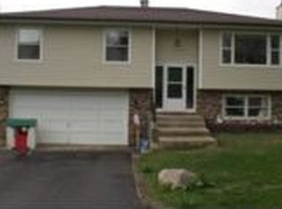 3205 Terrace Dr, McHenry, IL 60050