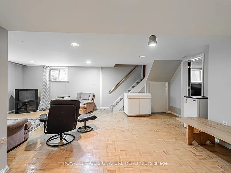 59 Parkview Hill Cres — Photo 25