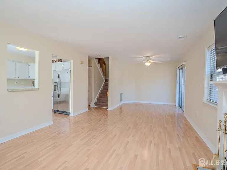 6202 Cedar Ct — Photo 7