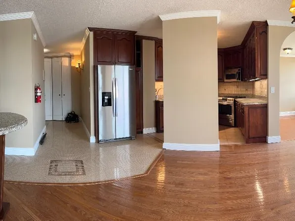 7004 Blvd East image 8 of 43