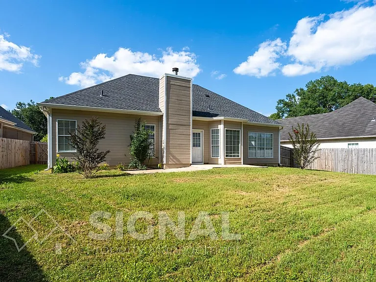 108 Spring Pl — Photo 26