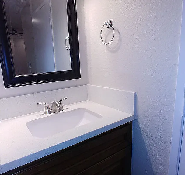 Five Star Suites — Photo 109