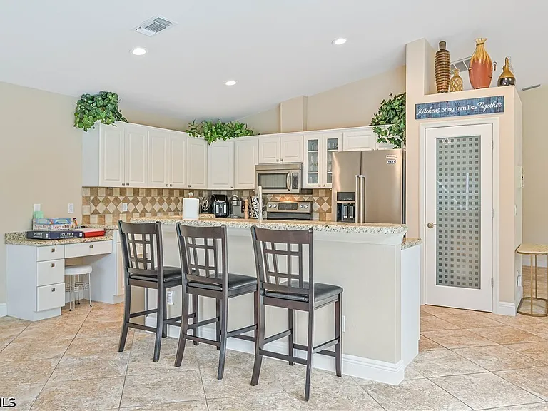 14980 Lake Olive Dr — Photo 10