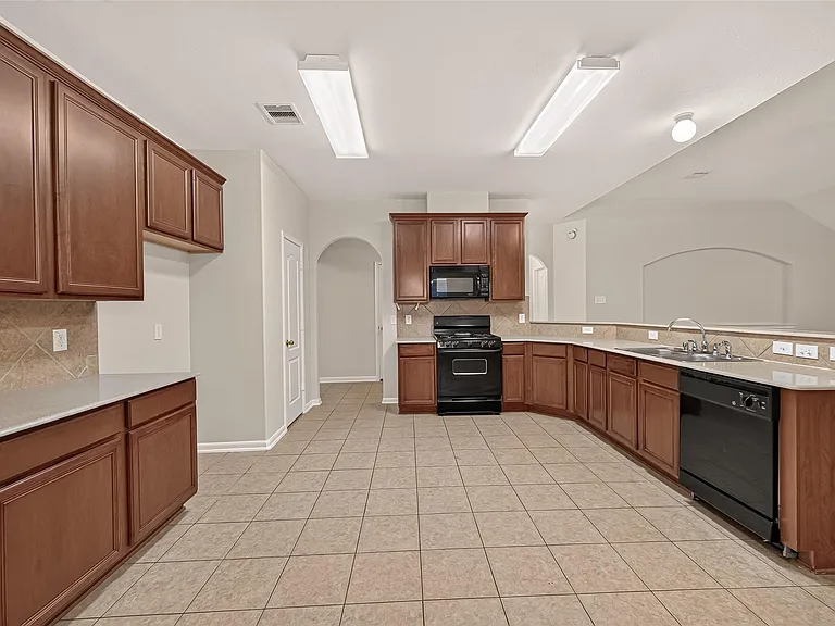 4823 Grand Chateau Ln — Photo 18
