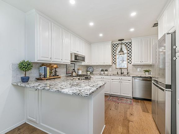 5th image of 7606 Tarrytown Ave