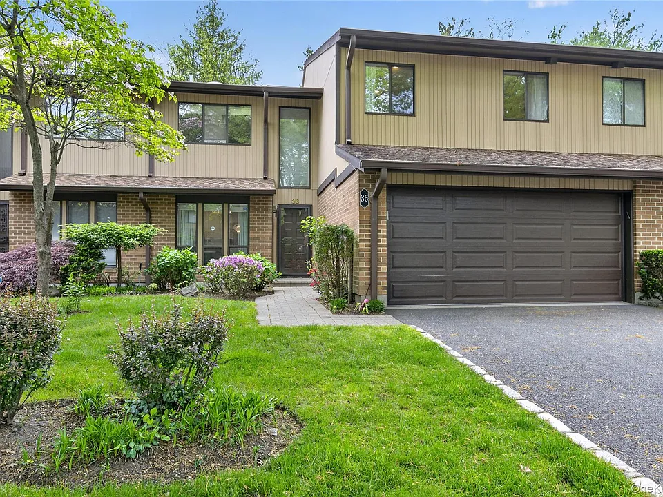 36 Wimbledon Dr