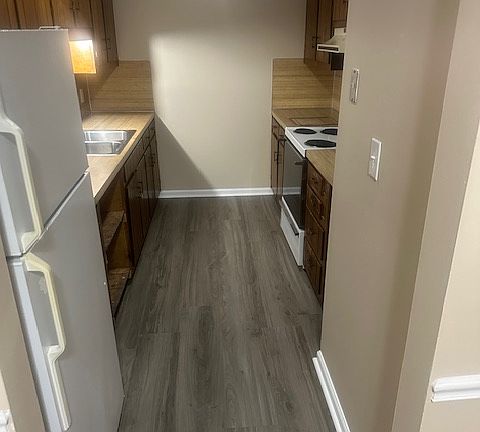 5th image of 713 Springfield Rd