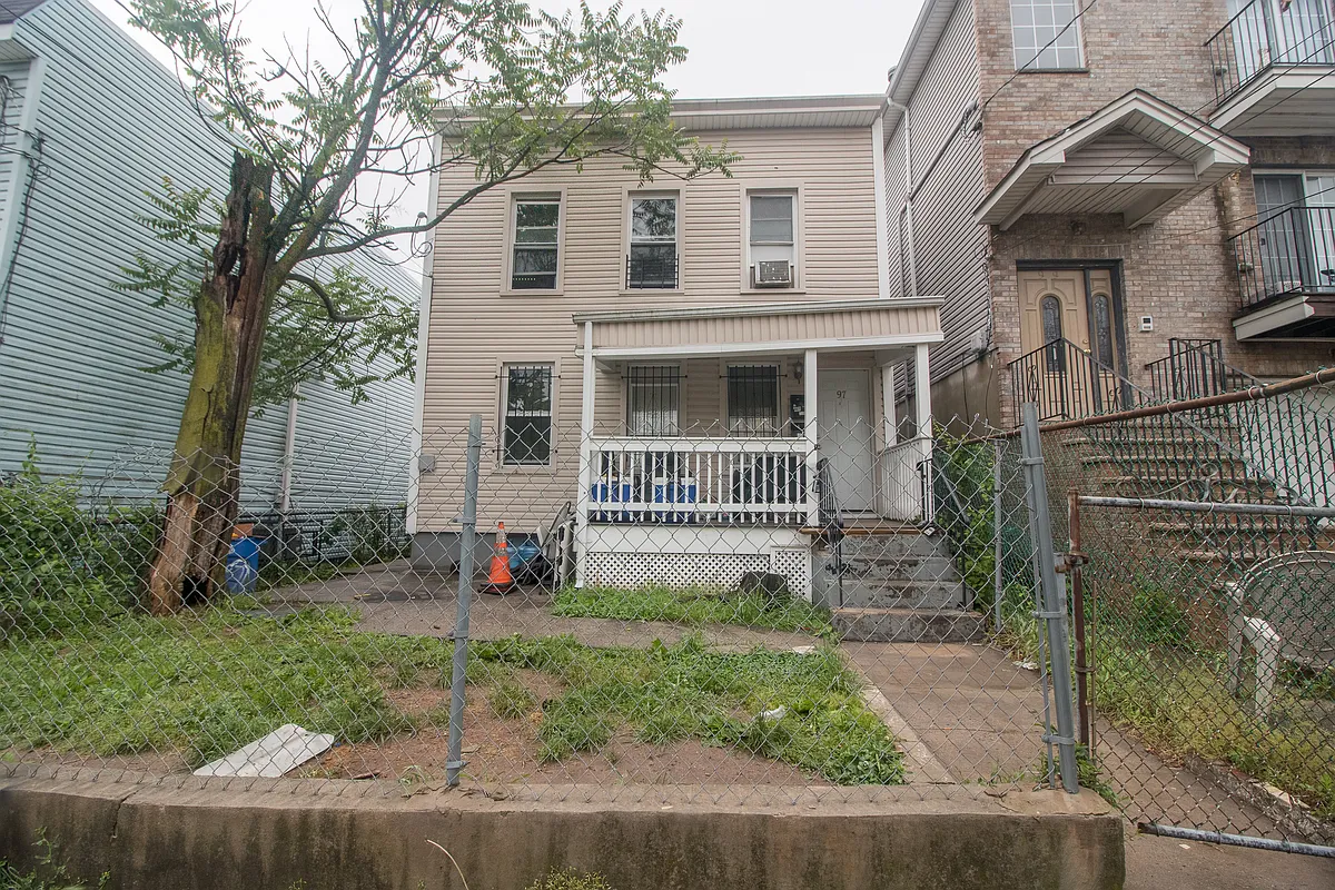 Photo 1 of 9 - 97 Ege Ave #2 - Jersey City, NJ Primary Photo - 97 Ege Ave #2