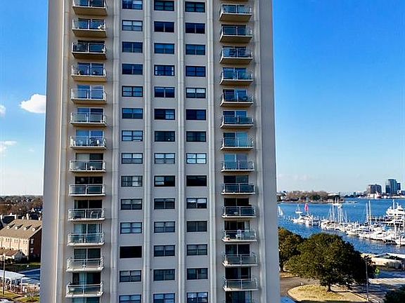 4th image of 1 Crawford Pkwy #1702