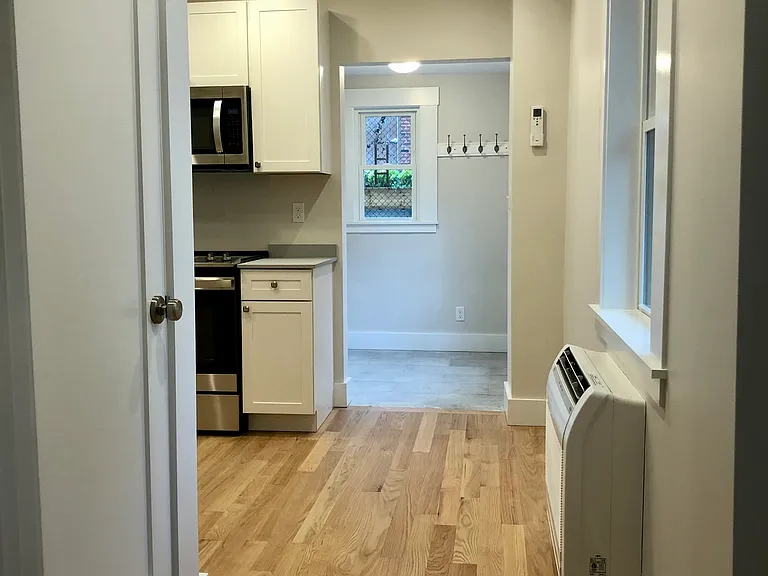 85 Pine St #1 — Photo 12