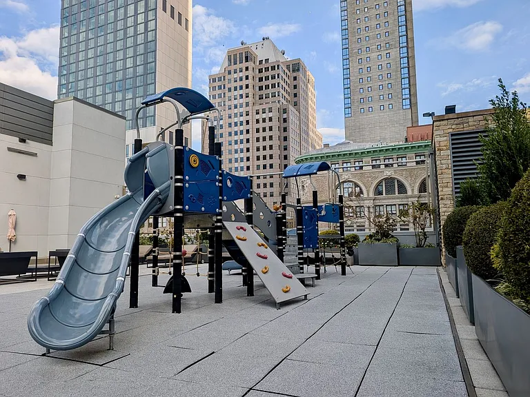 388 Bridge St #37D — Photo 21