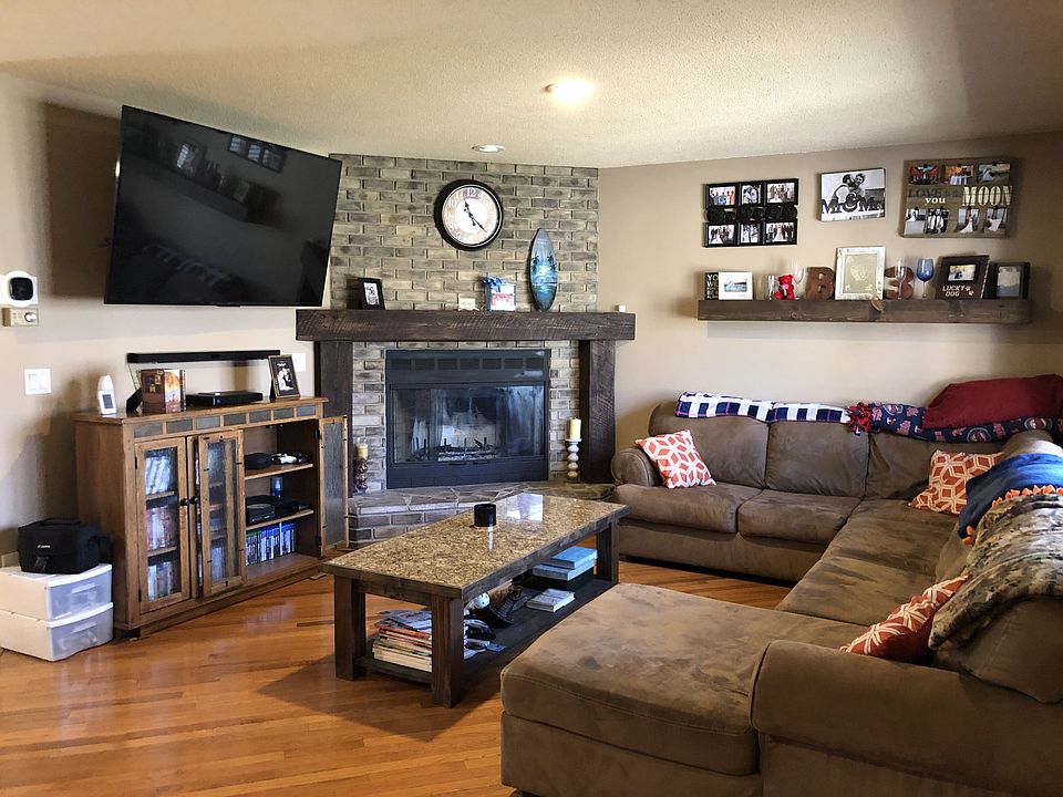 2nd image of 23077 Ivywood St NW