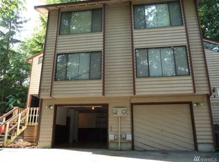 25215 Lake Fenwick Rd S, Kent, WA 98032