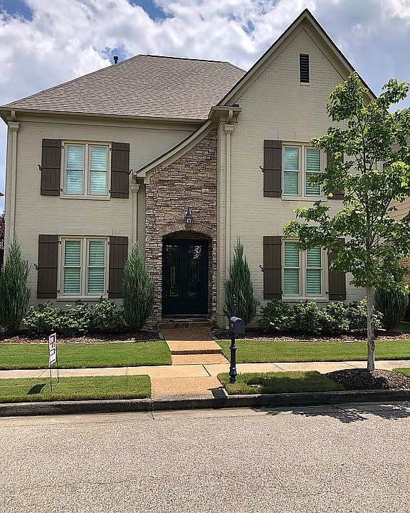 1st image of 2122 Carisbrooke Dr