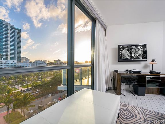 5th image of 2201 Collins Ave #828