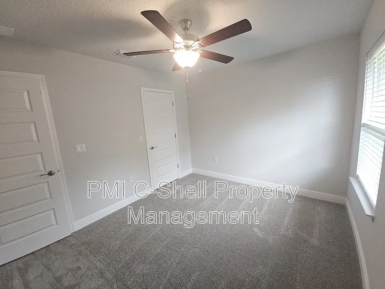 12115 Emerald Heights Ln — Photo 18