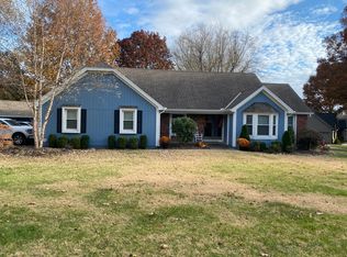 15915 Riggs Rd, Stilwell, KS 66085