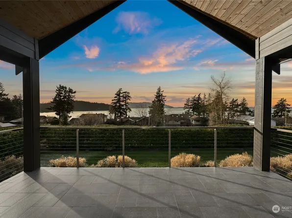 873 Chuckanut Drive, Bellingham, WA 98229