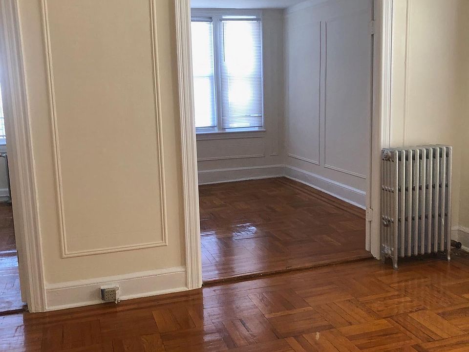 1st image of 3018 Barkley Ave #2