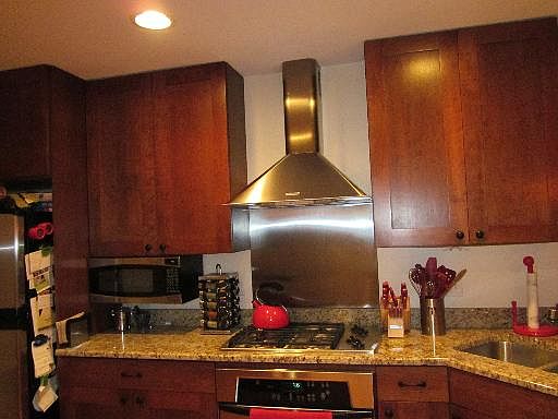 4th image of 1651 W Balmoral Ave APT G