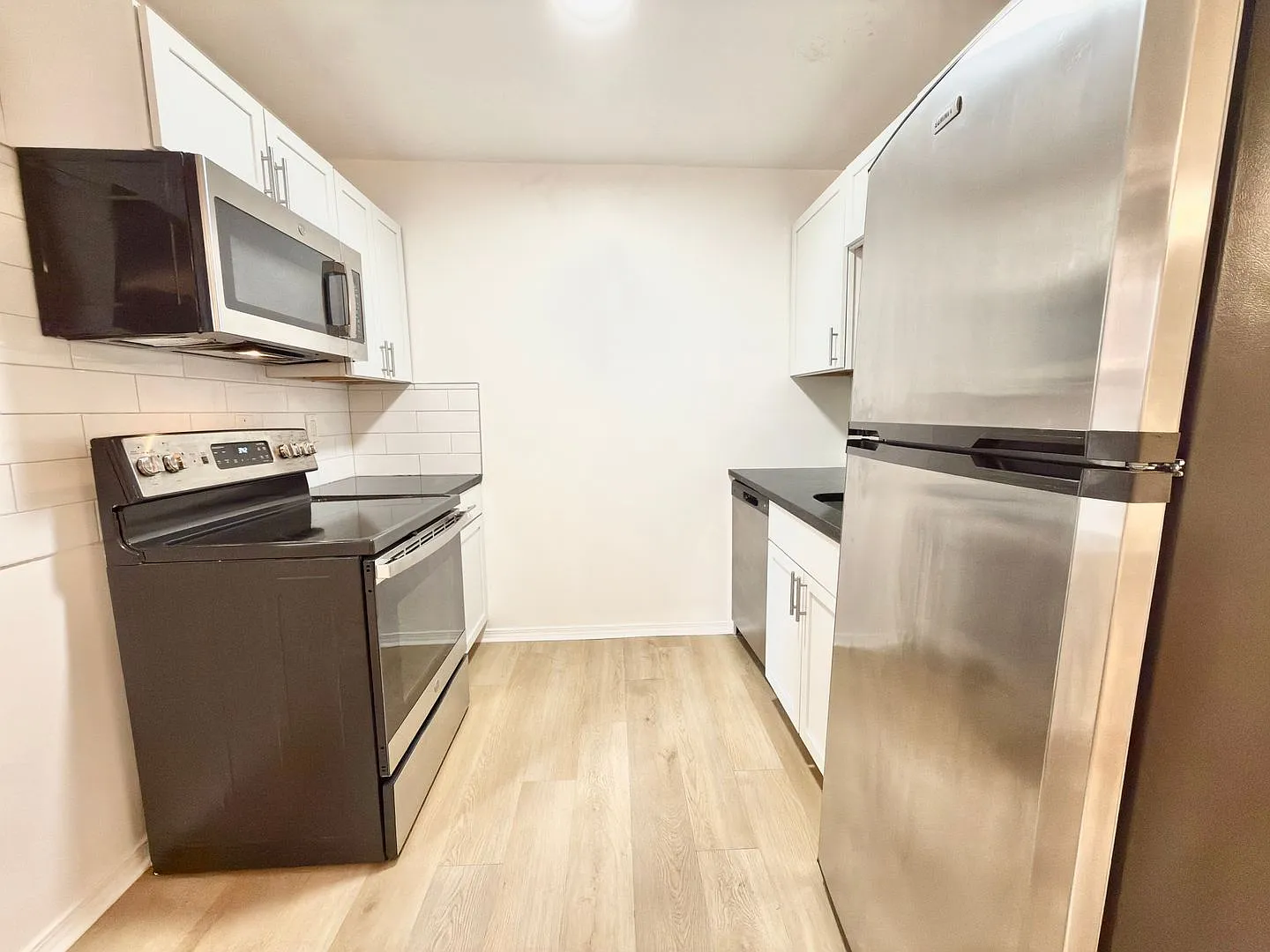 139 E Clifton Ave — Photo 4