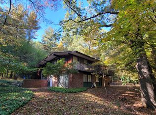 43 Cherry Ln, Airmont, NY 10952