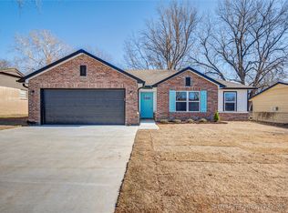 425 S Hickory Ave, Broken Arrow, OK 74012