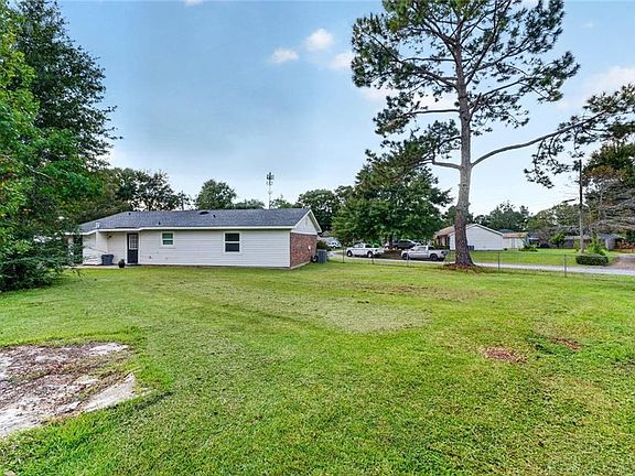 4th image of 801 Trailwood Dr W