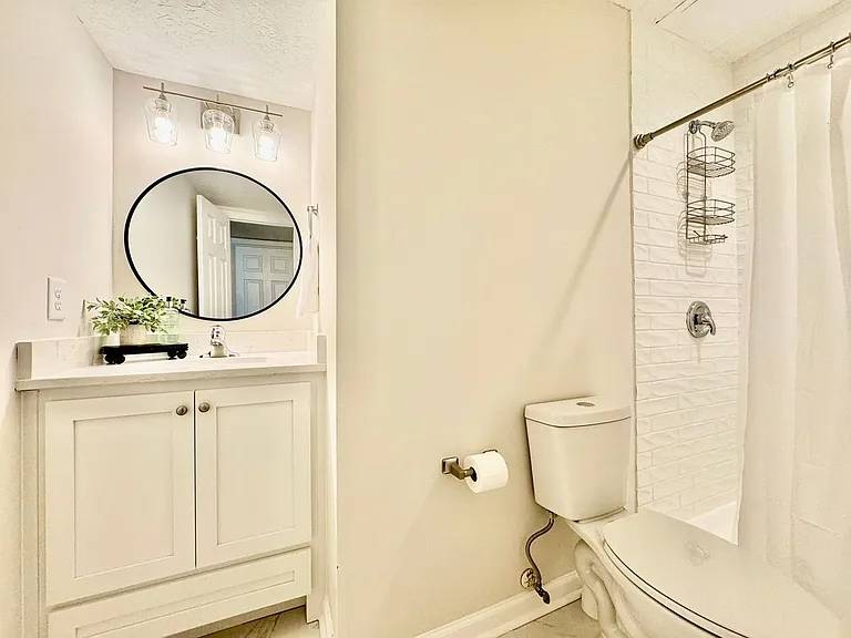 533 Grant Ave #B — Photo 2
