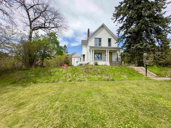 27 S 21st Ave E, Duluth, MN 55812