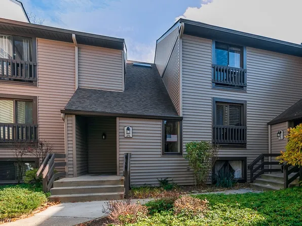 1115 Canyon View Rd APT 406, Northfield, OH 44067