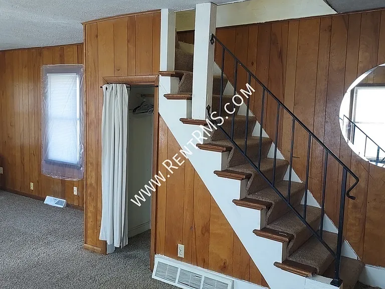 1108 NE Kellam Ave — Photo 6