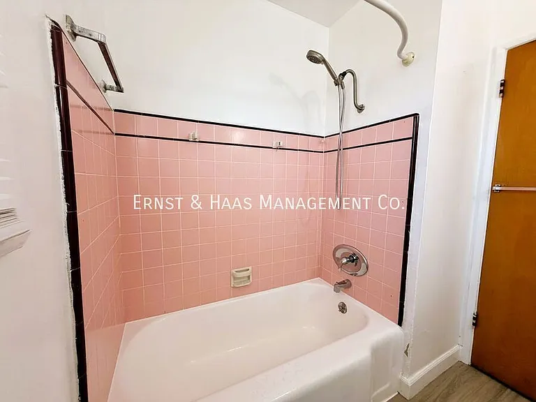12911 Whitewood Ave — Photo 11