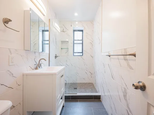 212 East Tremont Avenue image 18 of 22