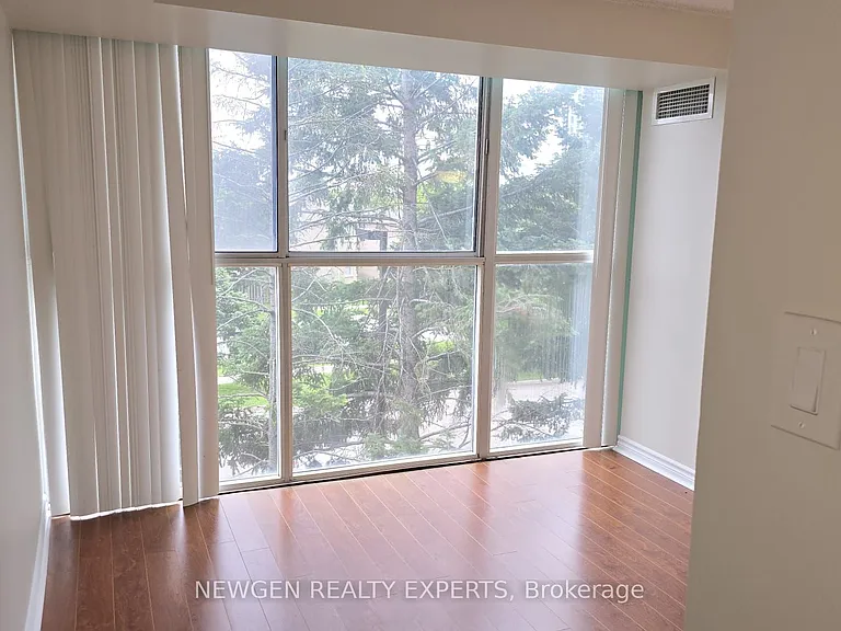 35 Trailwood Dr #312 — Photo 13