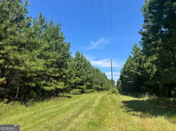 1 Cleghorn Dr, Tallassee, AL 36078