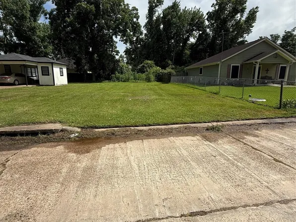 N Bakers Ciricle Cir N Lot 32, Liberty, TX 77575