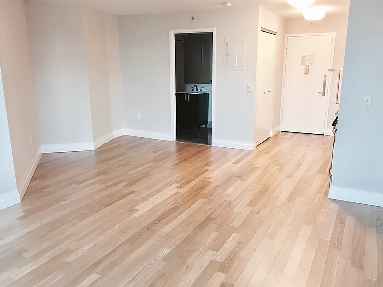 776 6th Ave #20N — Photo 3