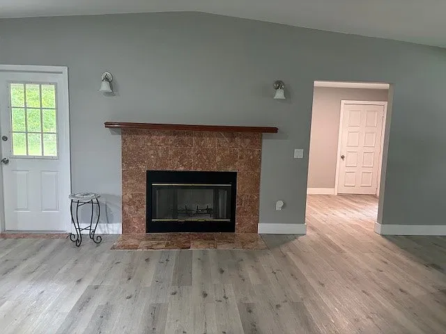 3 bed, 1500 sqft, $2,500 — Photo 4