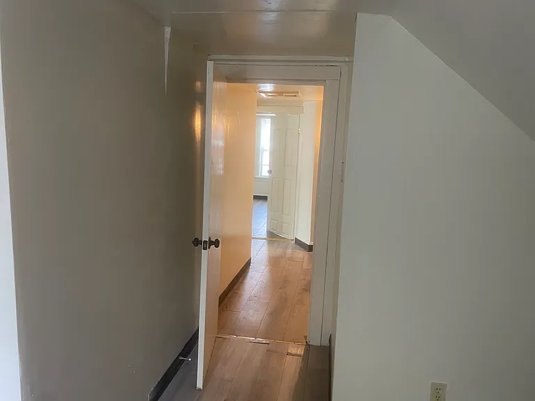 7541 S Rhodes Ave — Photo 24