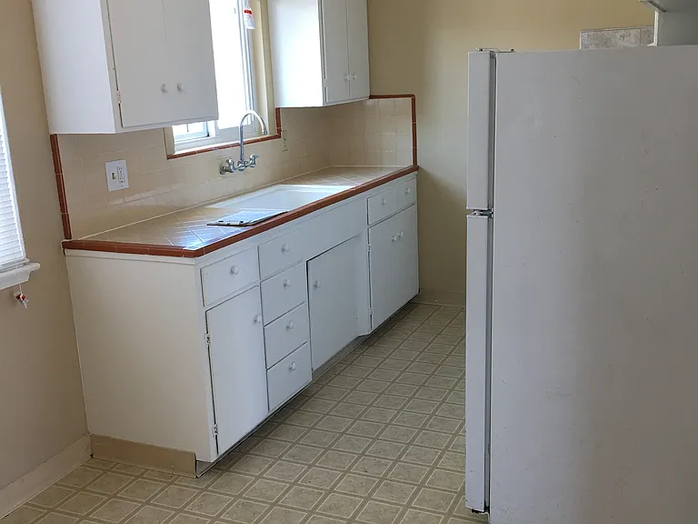 755 E Duane Ave #G — Photo 3