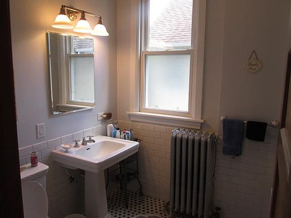 4th image of 3445 N Bosworth Ave #2