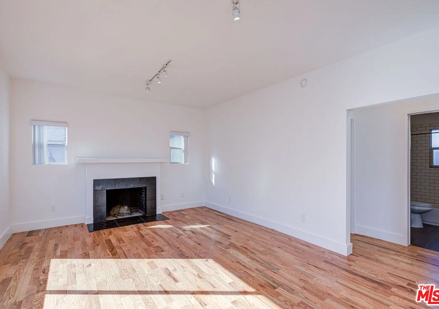 Bellevue West Residences — Photo 4