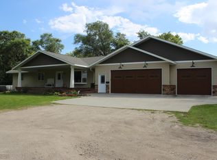 802 2nd Ave E, Ada, MN 56510