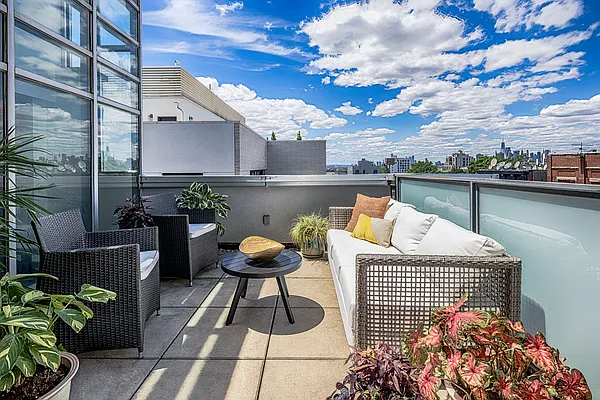 Sold by Compass | media 3