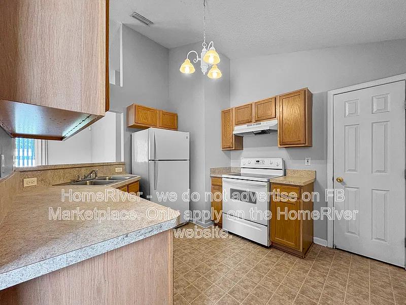 3 bed, 2.0 bath, 1258 sqft, $1,850 — Photo 4