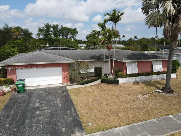 9811 SW 159th St, Miami, FL 33157