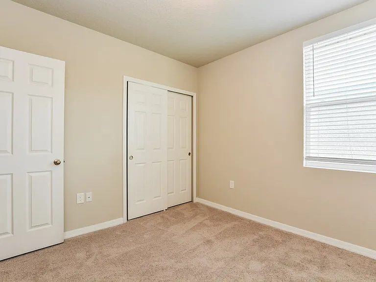 5247 Meredrew Ln — Photo 13