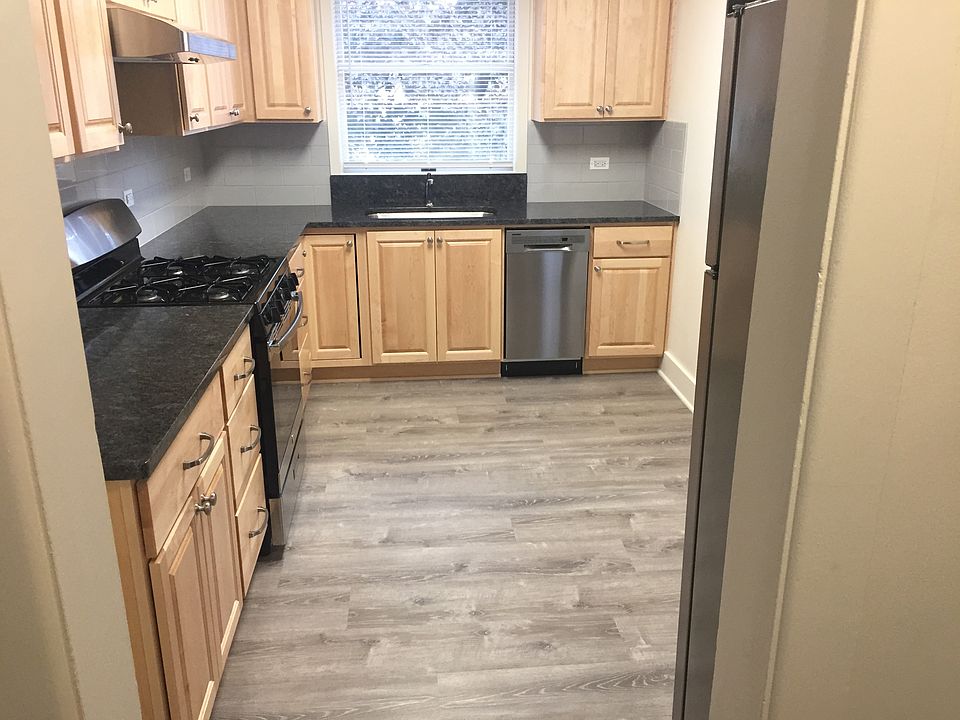 1st image of 205 Lake St #2