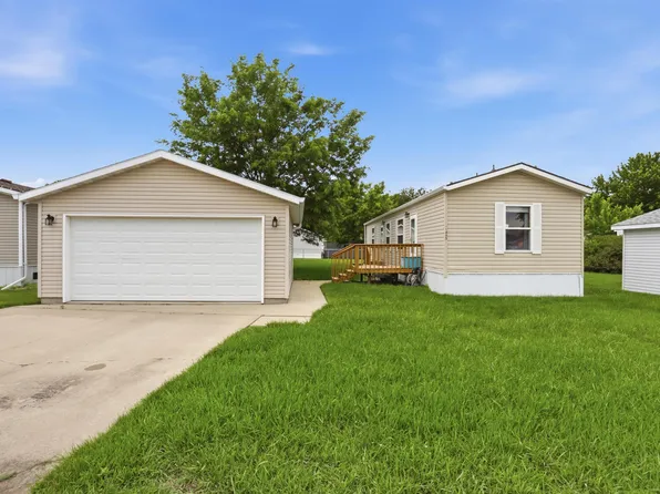 1405 E Ivy Pl, Sioux Falls, SD 57103